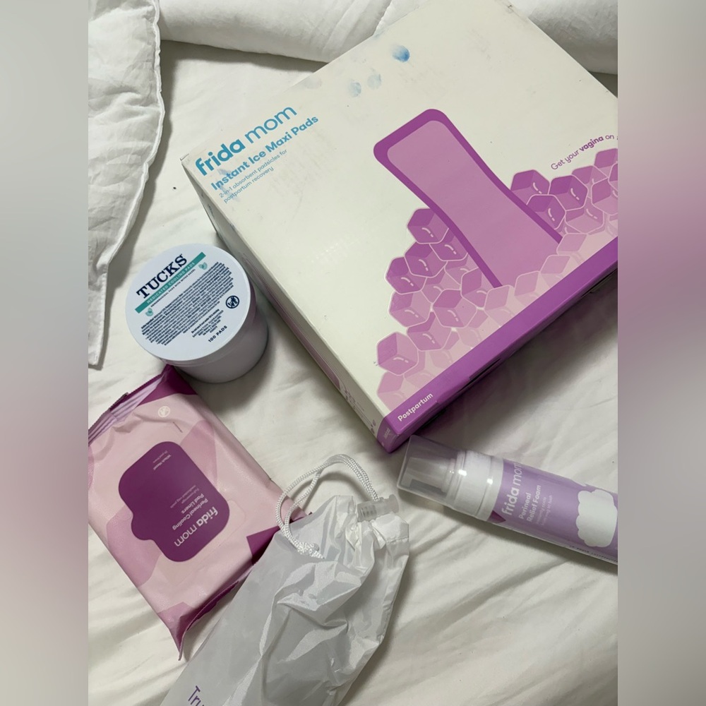 Postpartum bundle Frida mom